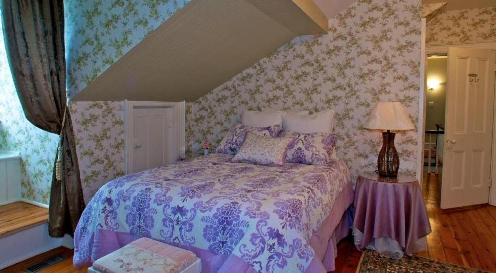 Maplehurst Manor Bed & Breakfast Brockville Room photo